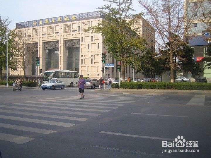 市中心的道路怎样行驶和行走