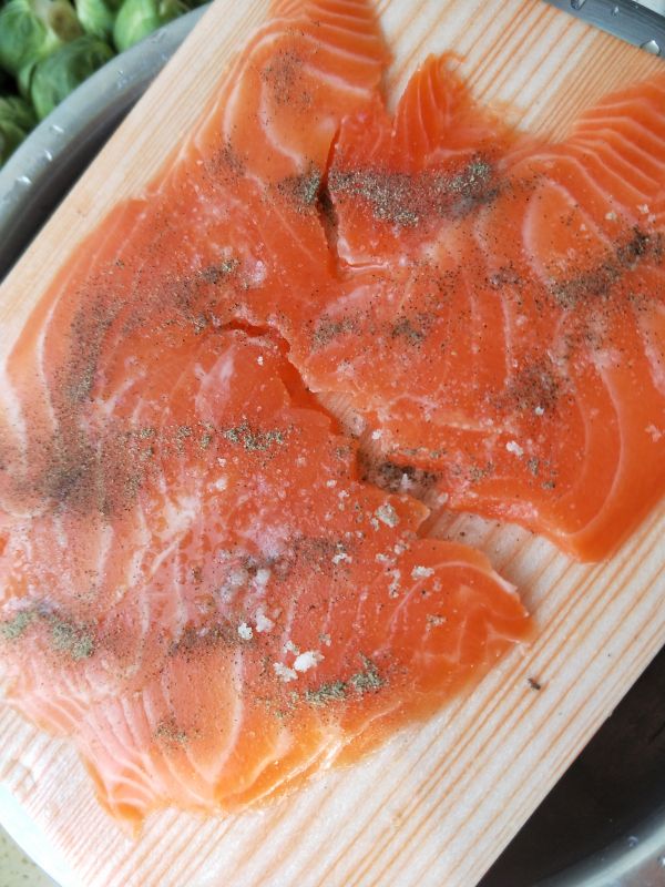 柠香黑椒三文鱼