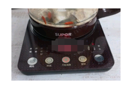 独家玉米排骨汤