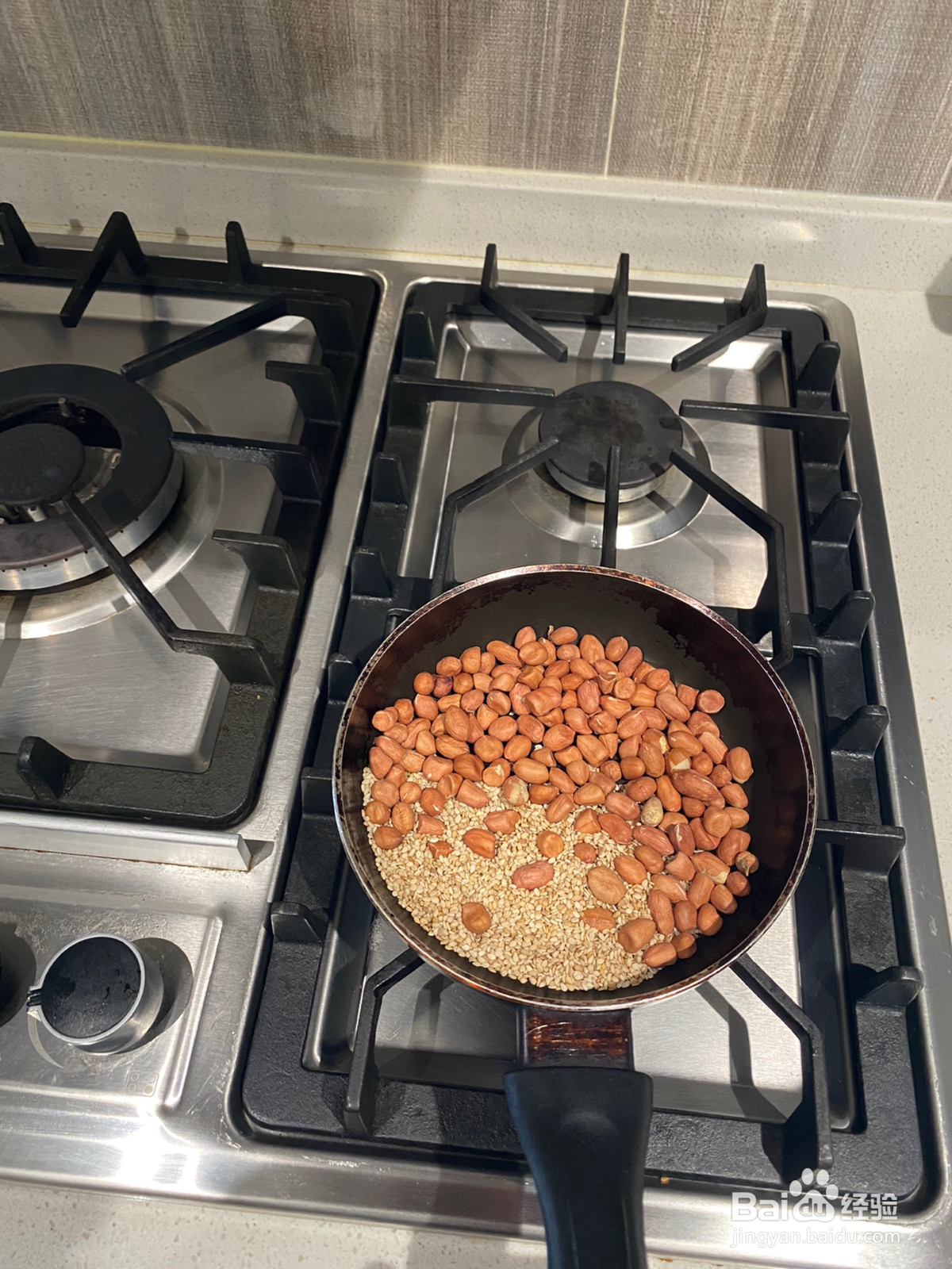 红糖花生芝麻三角包的做法