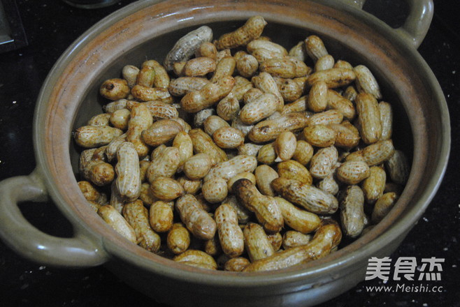 盐味花生的做法