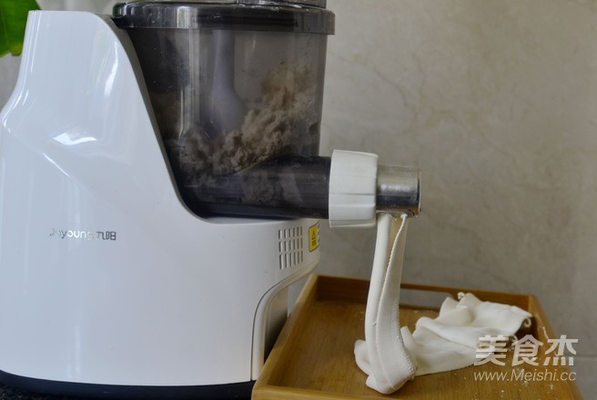 笋干煎饺的做法