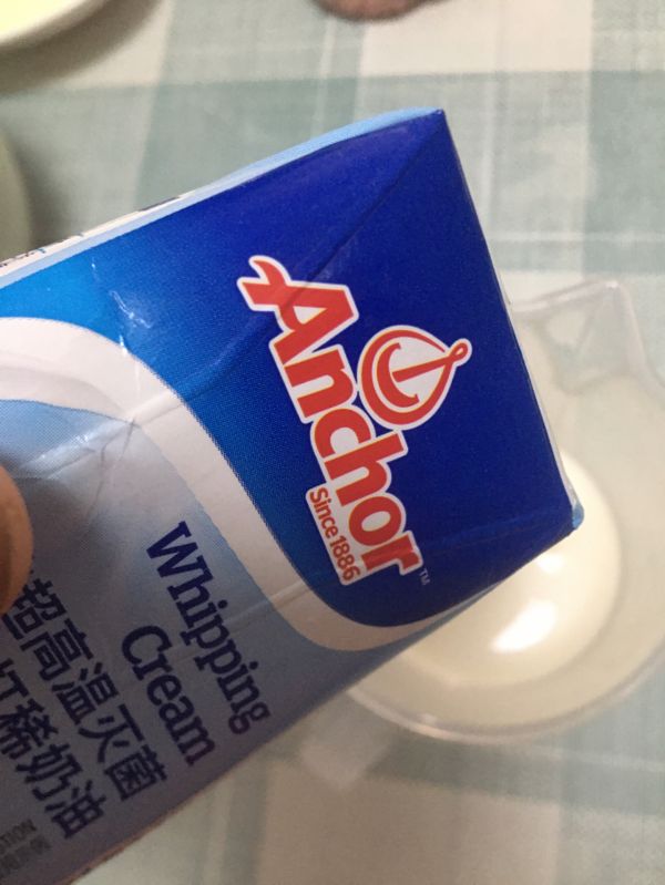 可爱小熊奥利奥雪梅娘