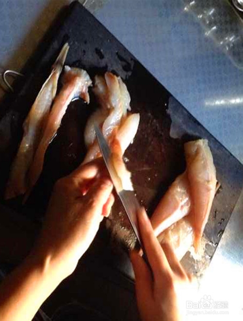 调制鱼肉馅去除腥味的方法