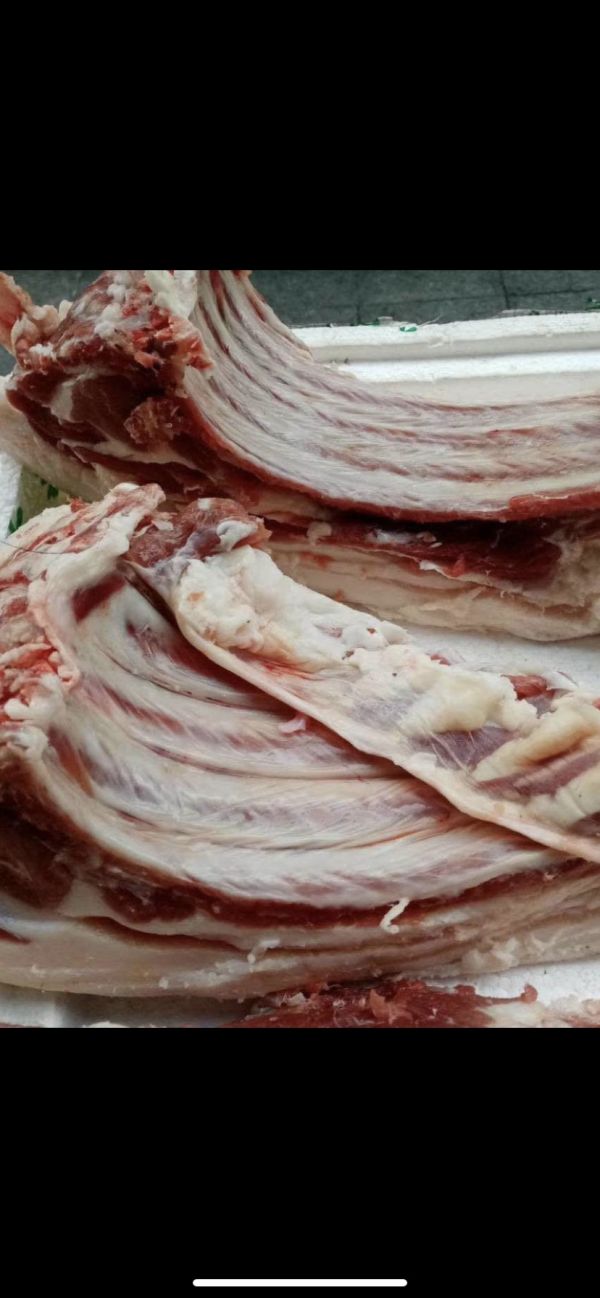 香猪骨腩南瓜盅