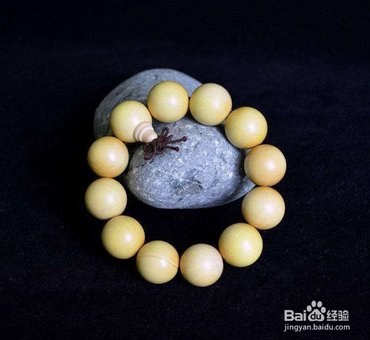 怎样辨别黄杨木手串的真假？