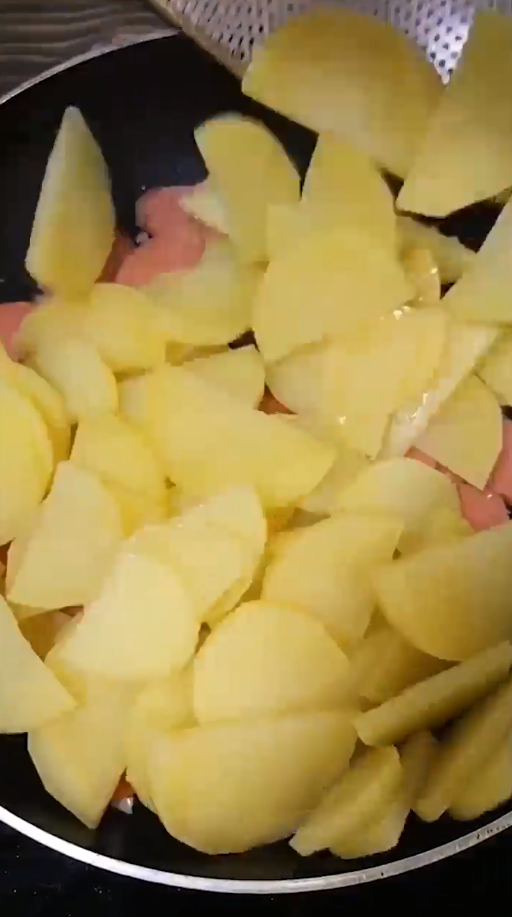 辣炒青椒土豆片怎么做？