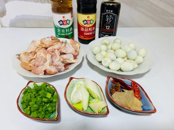 不需要炒糖色红烧鸡块焖鹌鹑蛋