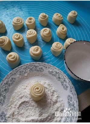 脆底蜂蜜小面包