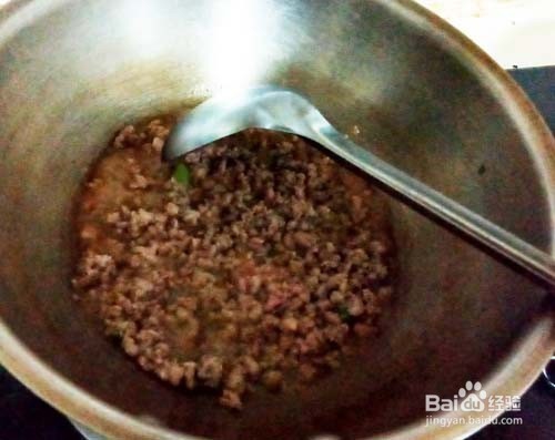 降压蔬菜:肉沫炒芹菜土豆丝