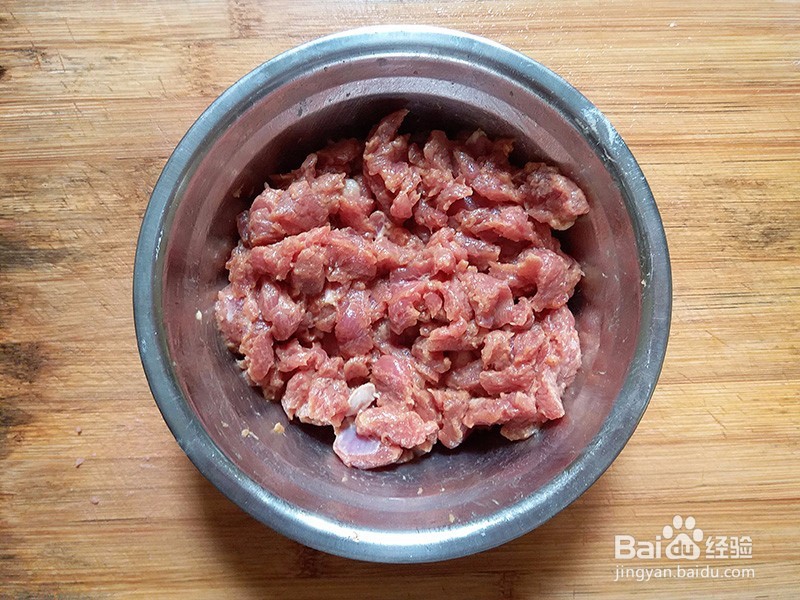 教你葱爆牛肉的做法，葱香味浓肉嫩，好吃又健康