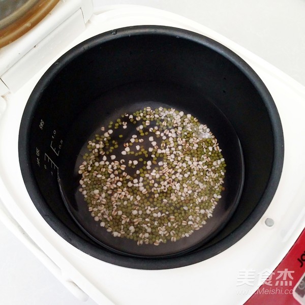 绿豆薏米甜汤
