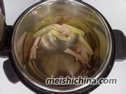 胡椒猪肚鸡的做法