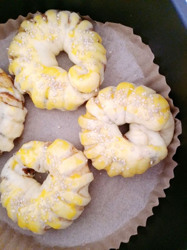 豆沙牛奶鸡蛋面包