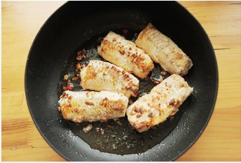 食色诱人挑逗味蕾【酸辣爽口鱼排】