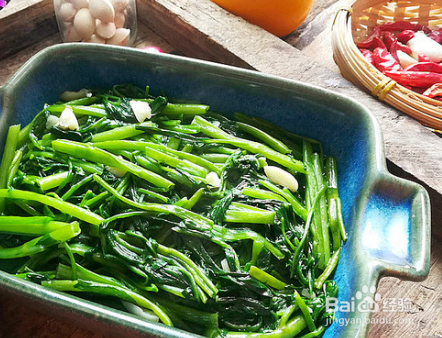 爆炒空心菜，好吃。