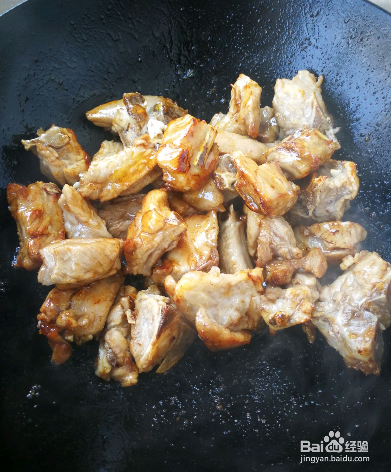 如何制作一份糖醋排骨？