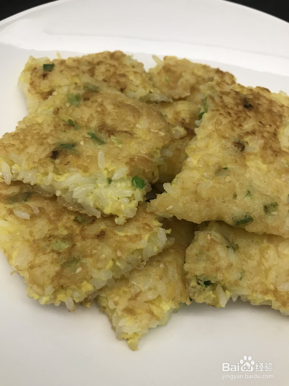 诱人的鸡蛋米饭饼