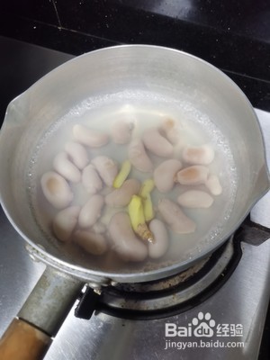 肉苁蓉骨头汤的做法