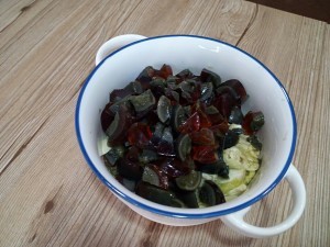 蒸茄子拌皮蛋