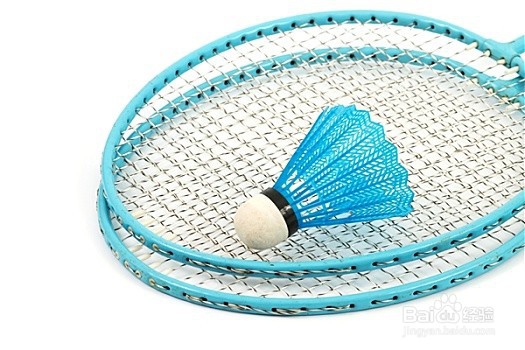 羽毛球规则：对合法发球的界定