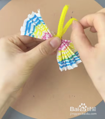 怎么用餐纸来做花蝴蝶