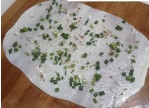家常葱油饼的做法