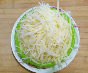 家常酱油土豆丝家常做法详细教程？快手菜