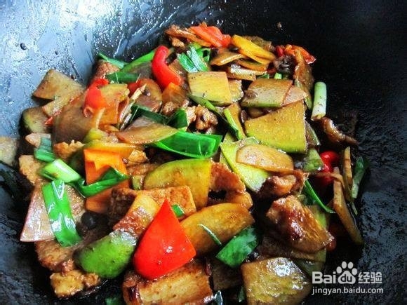 萝卜焖肉的做法