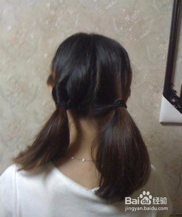 浪漫风情新娘盘发，适合稍微正式点的场合