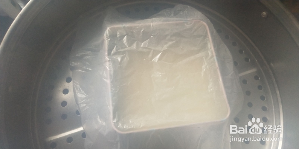 温水蛋液，制作鲜美嫩滑的肉末蛋羹