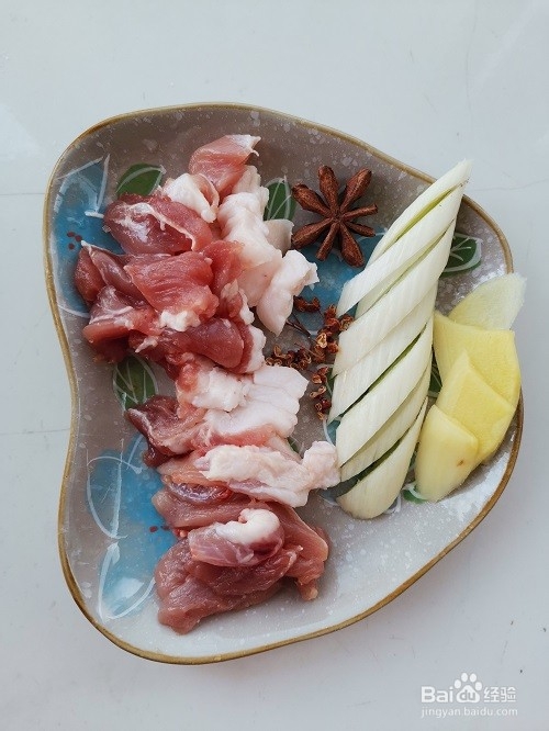 菠菜炖双耳的做法