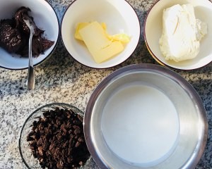 巧克力冰淇淋蛋糕怎么做好吃