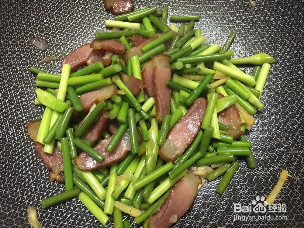 蒜苔炒腊肉的简单做法
