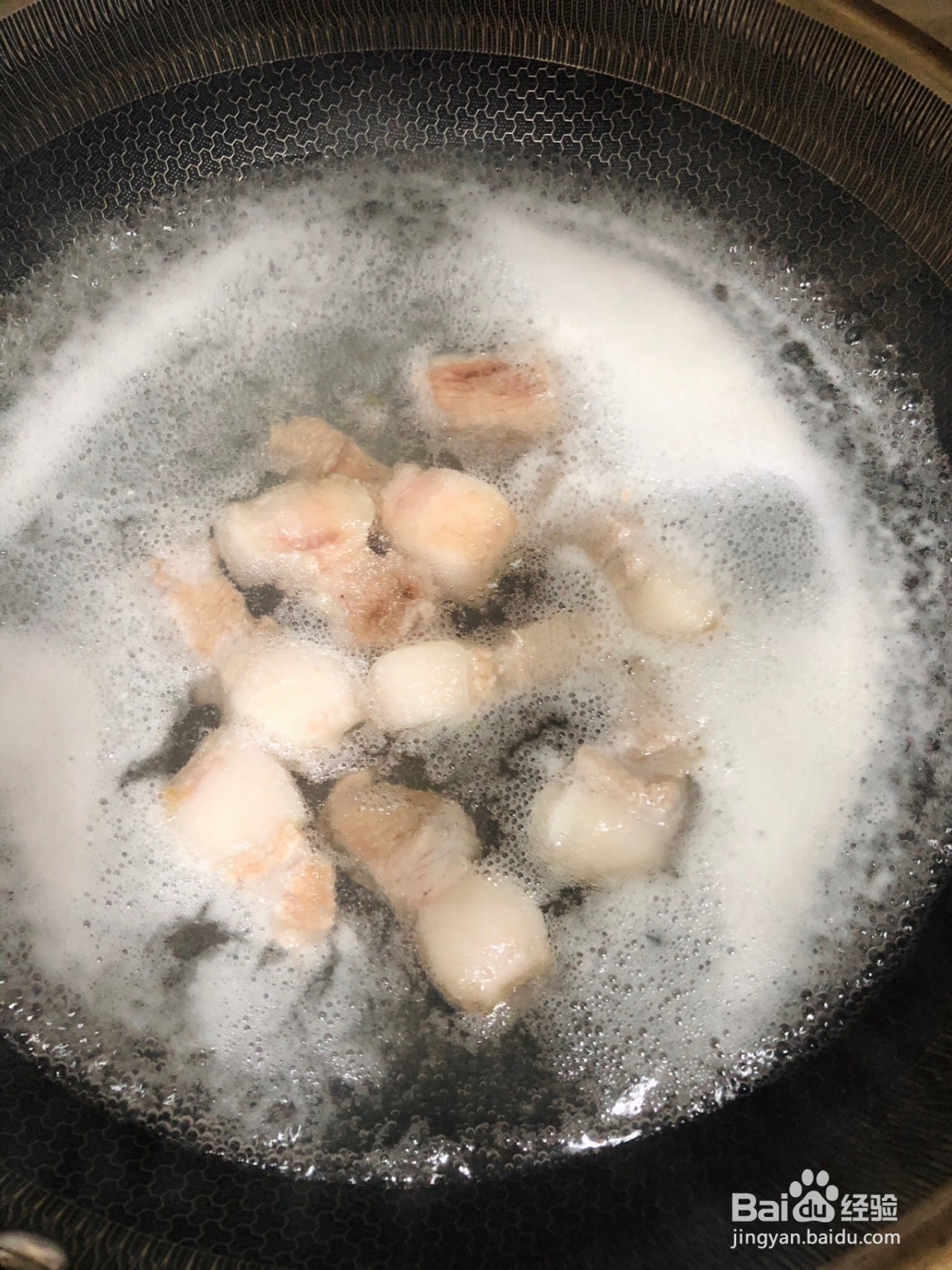 鹌鹑蛋烧栗子红烧肉的做法