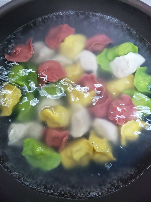 缤纷猪肉虾仁白菜饺子