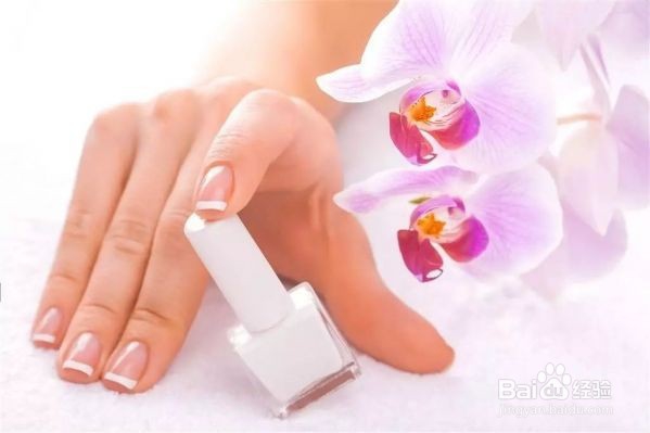 小白鞋脏了用什么清洗