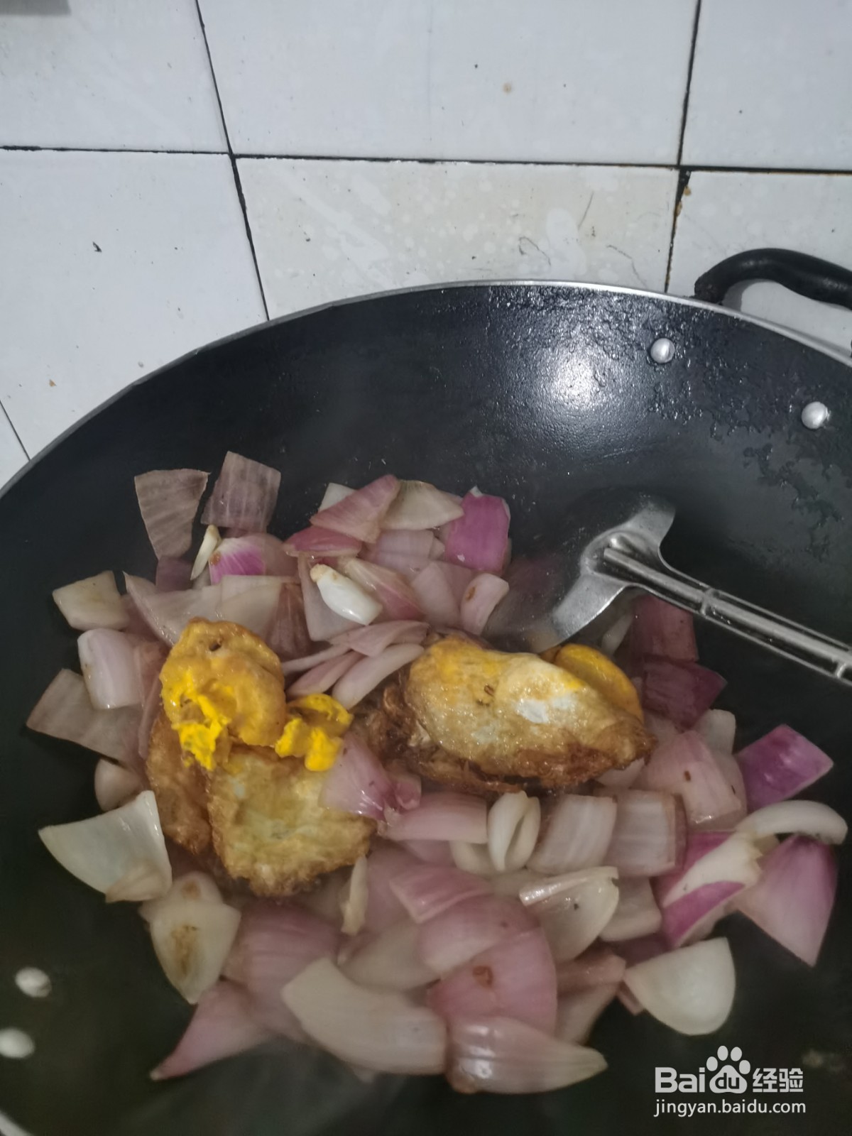 大葱如何炒鸡蛋/