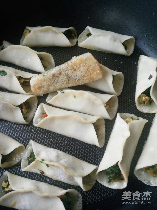 饺子皮素食锅贴