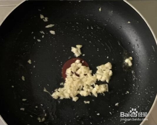 香菇炒鸡蛋的做法