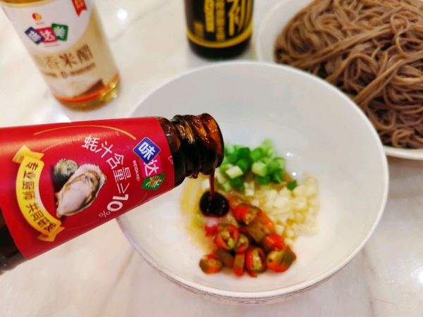 低脂凉拌荞麦面