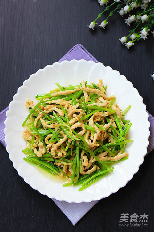 芫爆鸡丝的做法