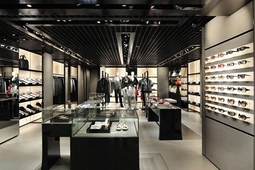 怎样去意大利佛罗伦萨The Mall旅游购物