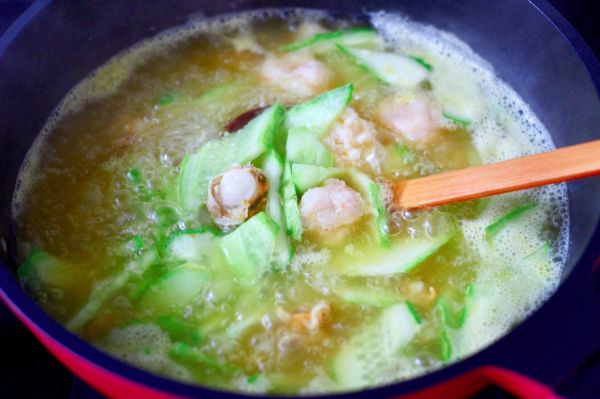 金汤酸辣黄瓜扇贝羹