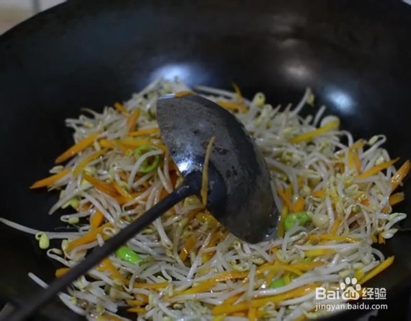 家常素菜必吃的，清炒小豆芽