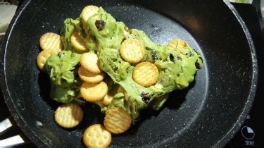 小奇福饼干抹茶雪花酥的做法