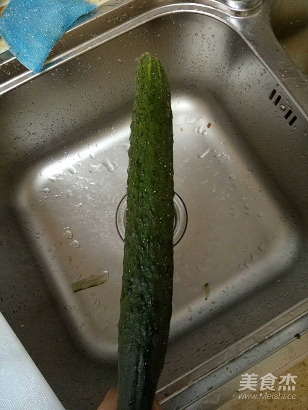 凉拌黄瓜卷的做法