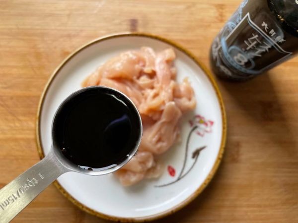 低脂鸡胸肉炒青椒