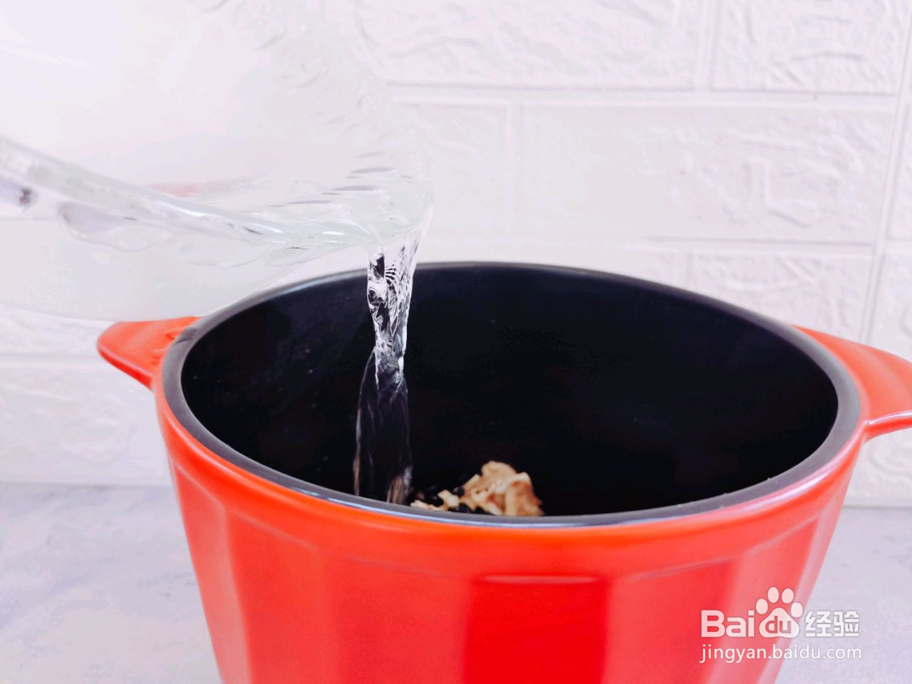 家常黑豆骨头汤的做法