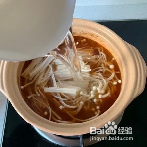 番茄金针菇浓汤烩饭的美味做法